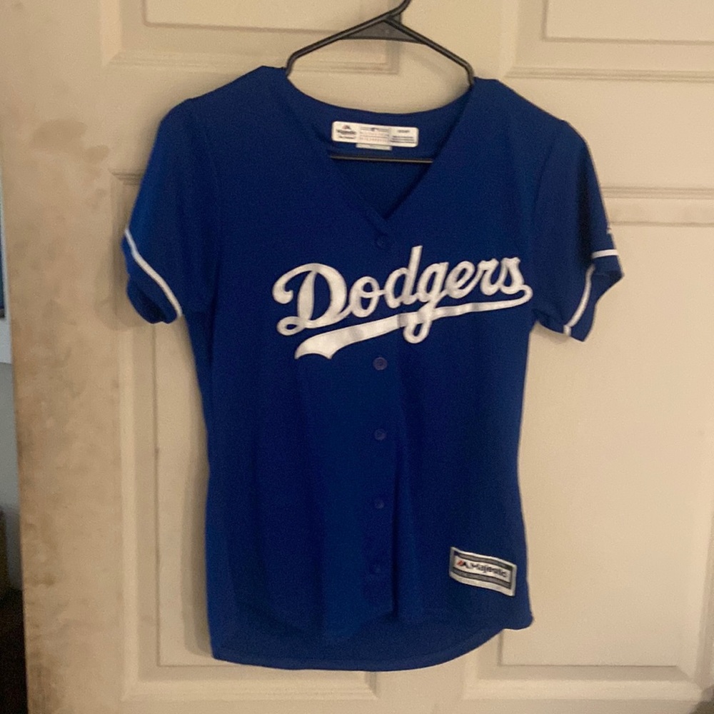 Dodgers jersey.